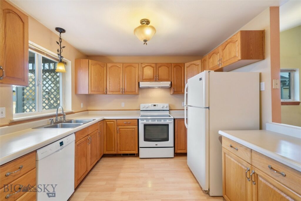 109 10th Street, Belgrade MT 59714