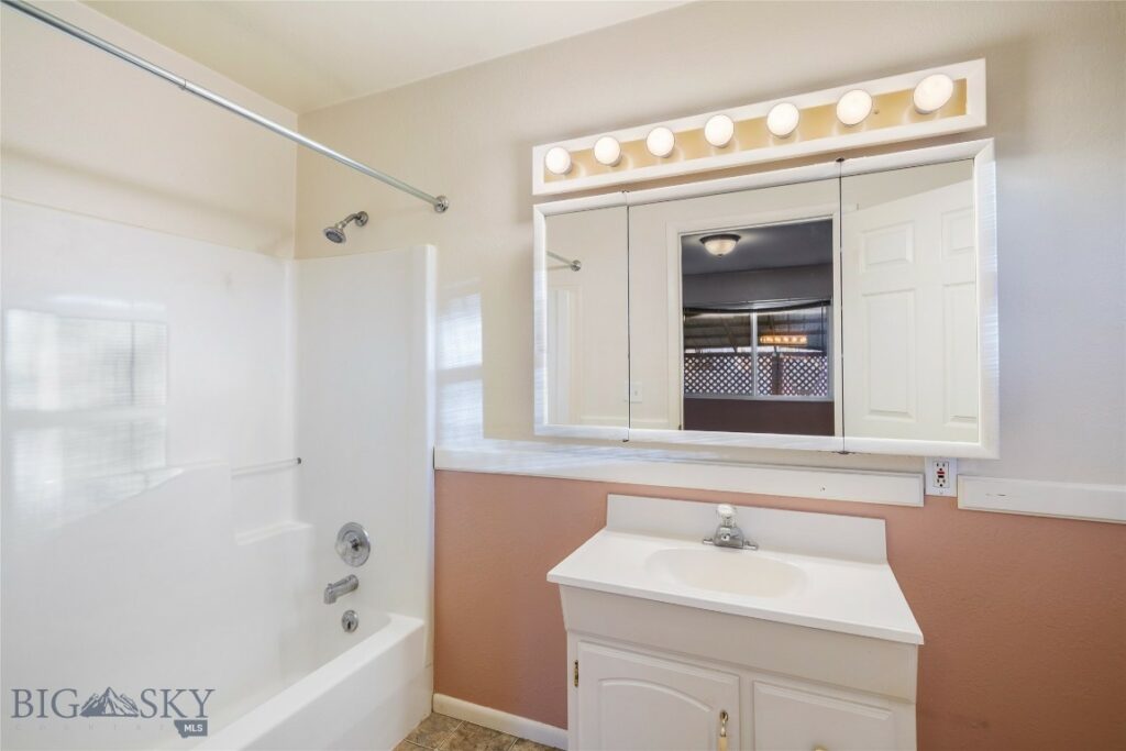 109 10th Street, Belgrade MT 59714