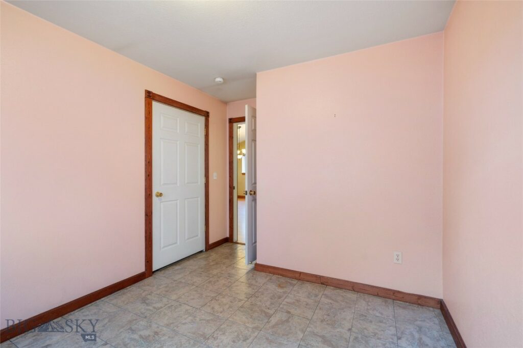 109 10th Street, Belgrade MT 59714