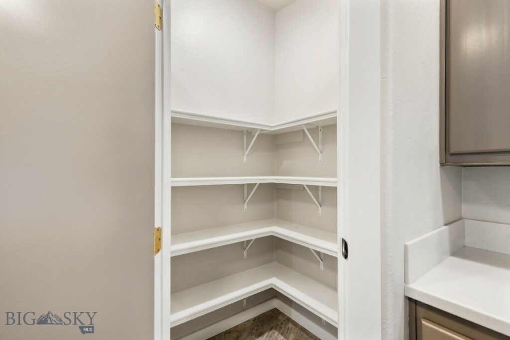 109 Run Way Lane, Livingston MT 59047