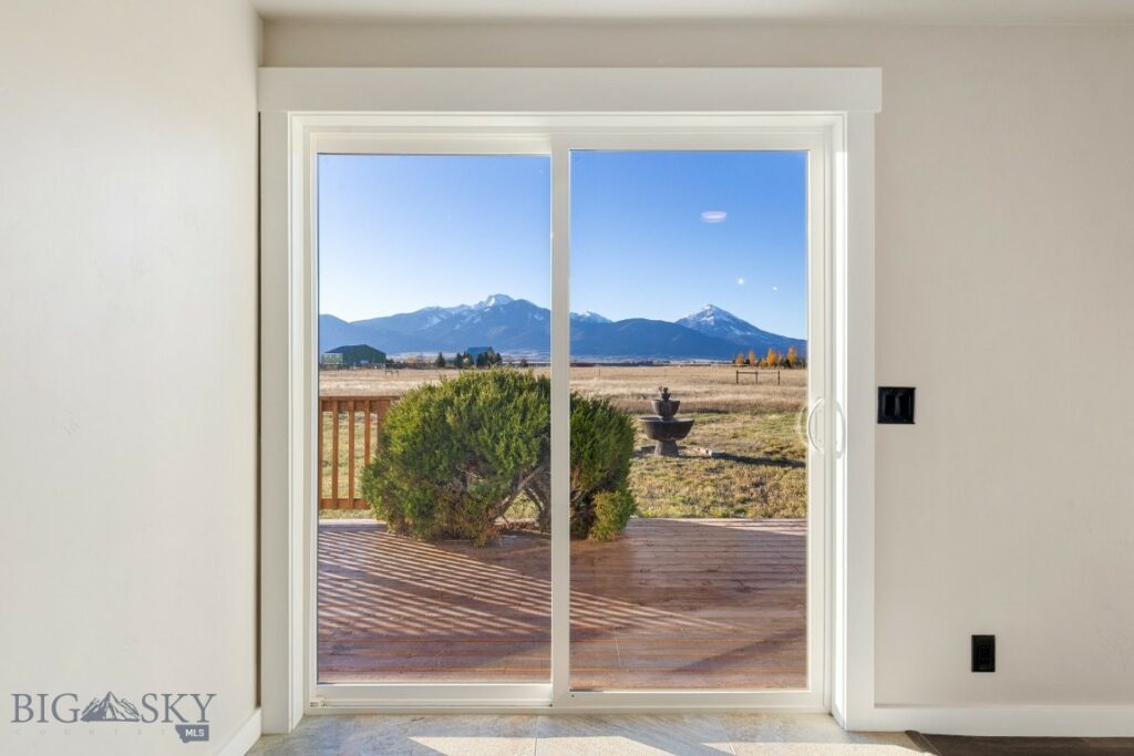 109 Run Way Lane, Livingston MT 59047