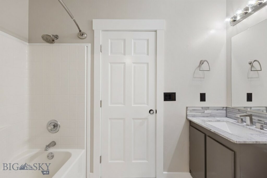 109 Run Way Lane, Livingston MT 59047