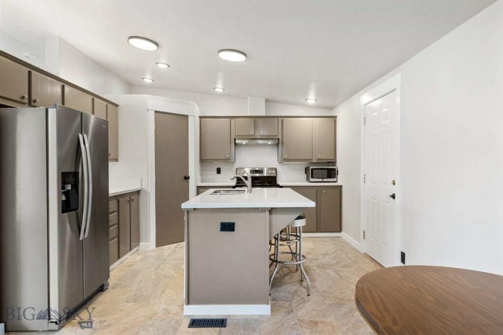 109 Run Way Lane, Livingston MT 59047