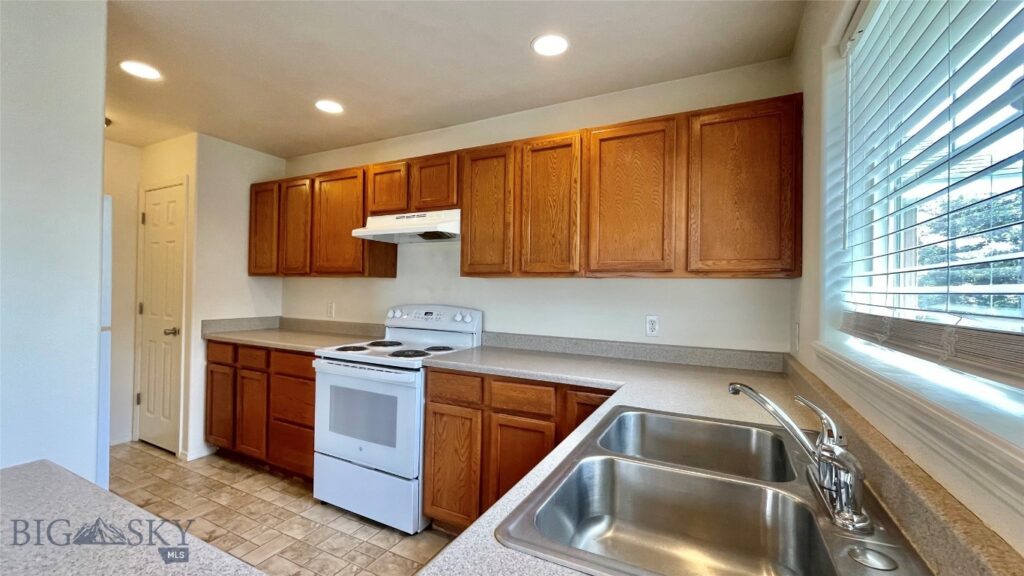 1098 Longbow Lane, Bozeman MT 59718