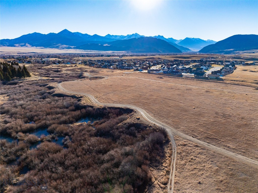 1102 Fort Mandan Drive, Livingston MT 59047