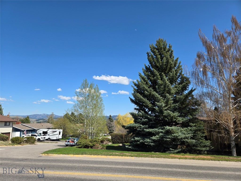 1104 N Spruce Drive, Bozeman MT 59715