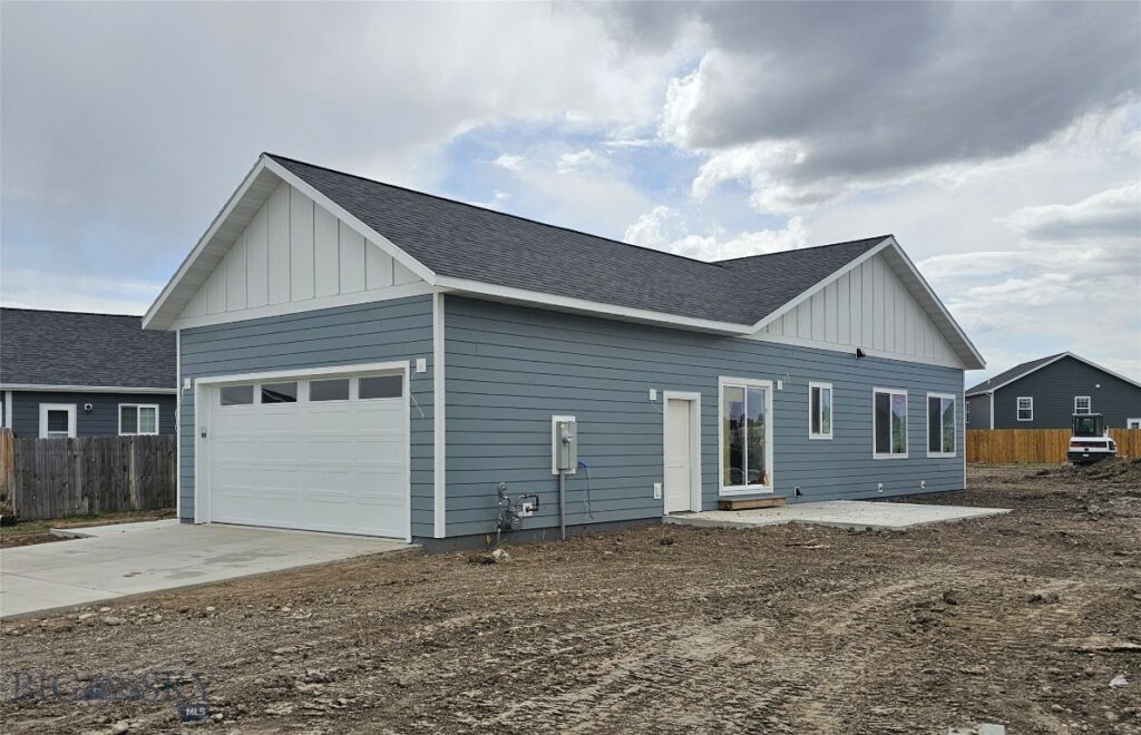 1107 Falcon Ridge Boulevard, Belgrade MT 59714