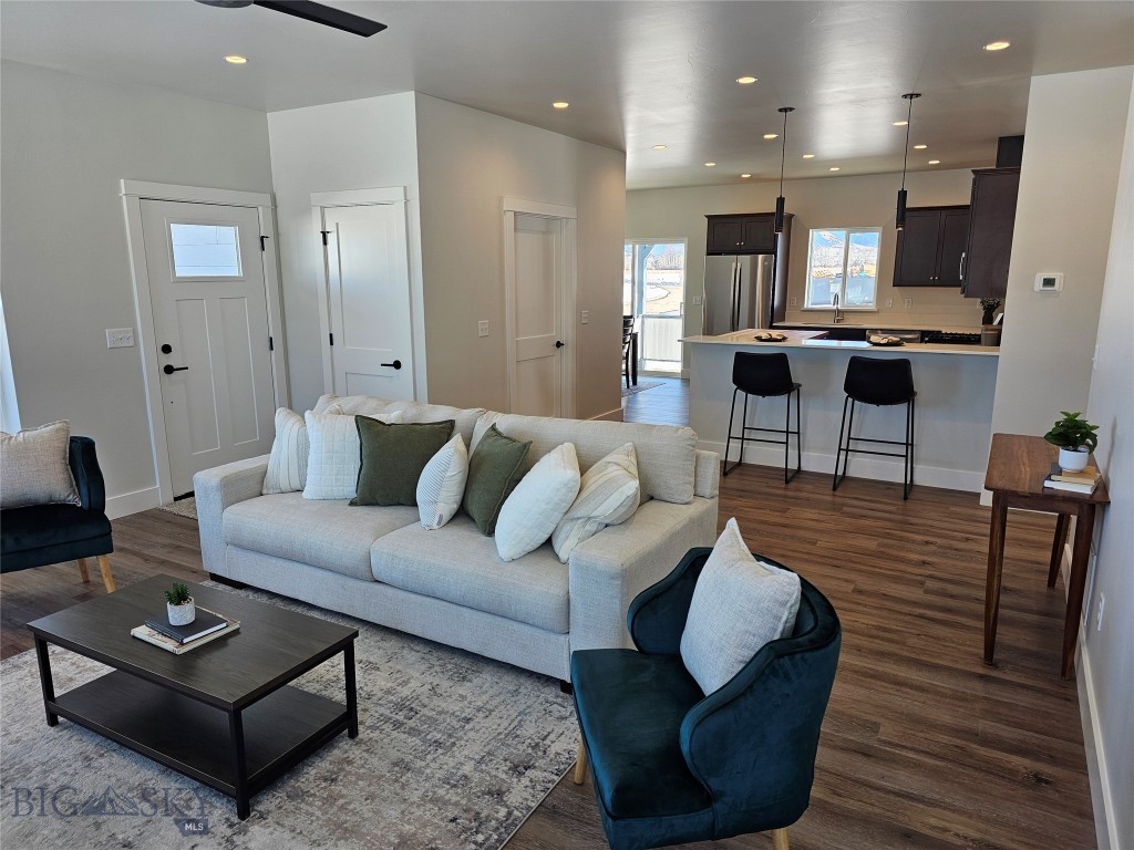 1107 Falcon Ridge Boulevard, Belgrade MT 59714