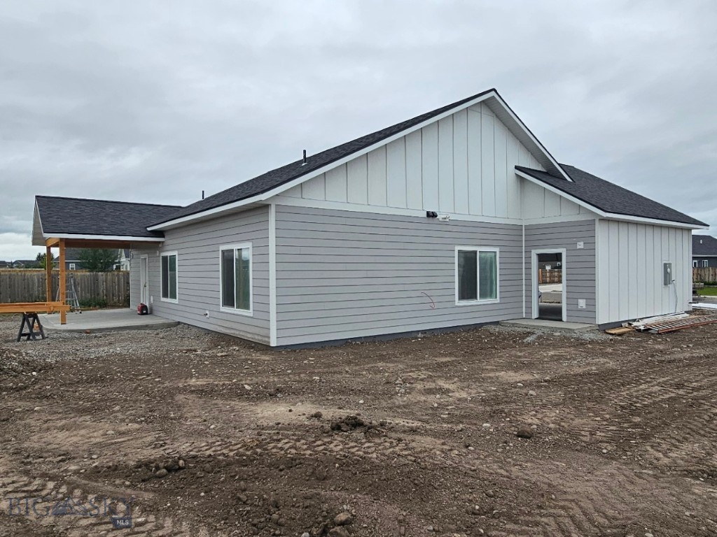 1108 Falcon Ridge Boulevard, Belgrade MT 59714