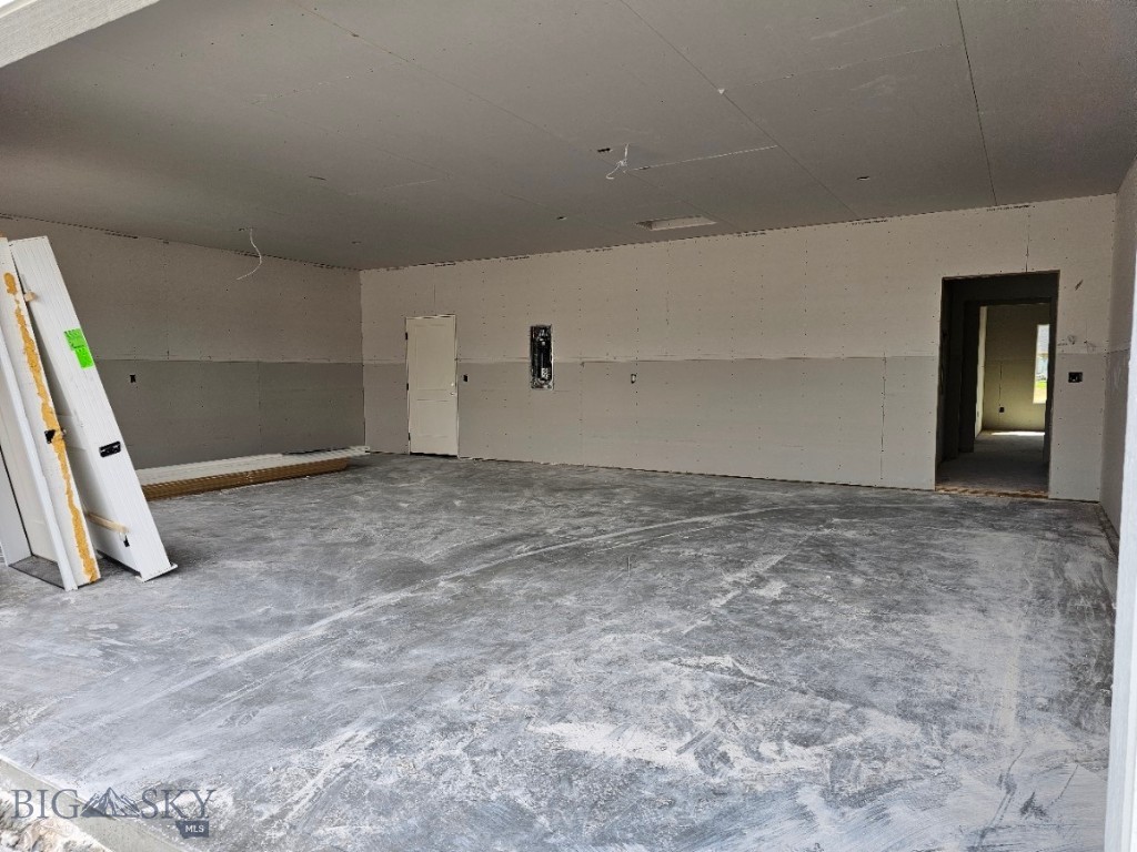 1108 Falcon Ridge Boulevard, Belgrade MT 59714