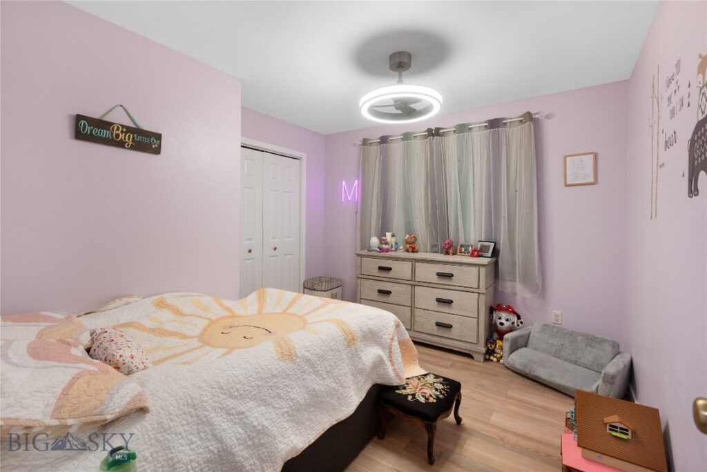 1109 W Park Avenue W, Belgrade MT 59714