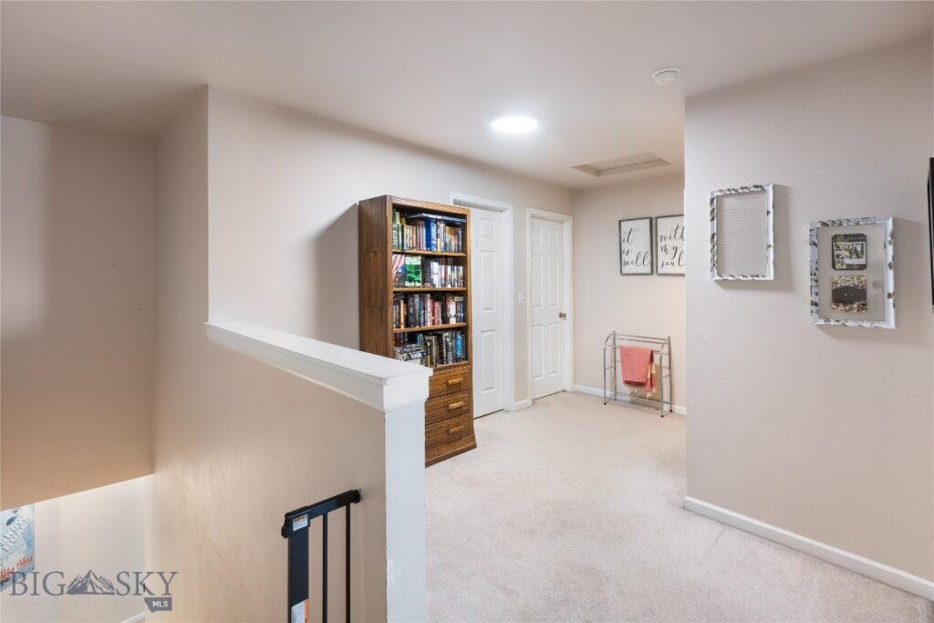1109 W Park Avenue W, Belgrade MT 59714