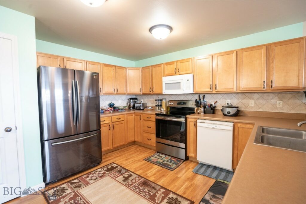 1112 Biehl, Belgrade MT 59714