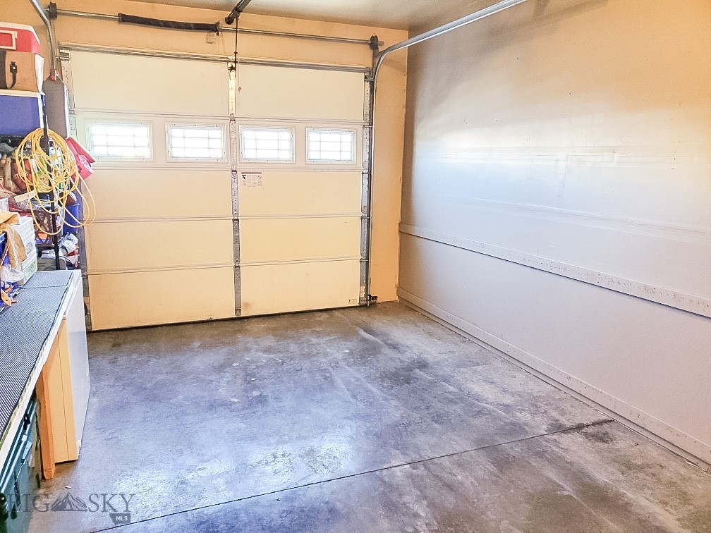 1112 Biehl, Belgrade MT 59714