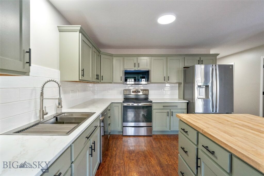 1113 W Park Avenue, Belgrade MT 59714