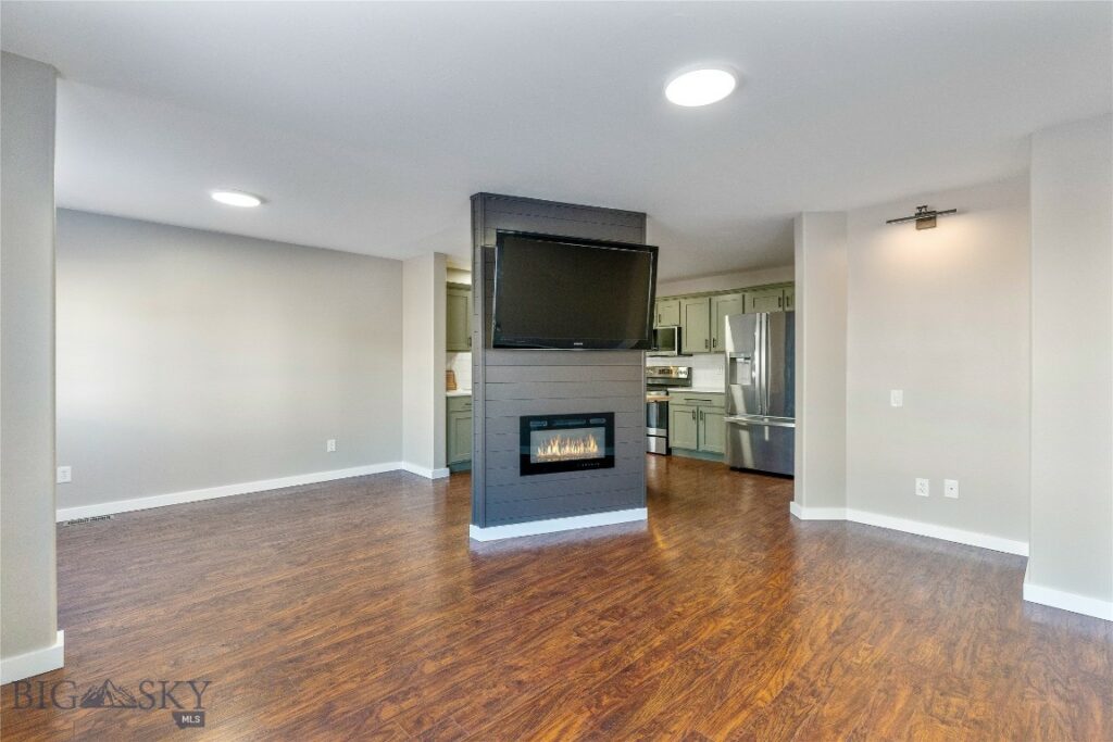 1113 W Park Avenue, Belgrade MT 59714