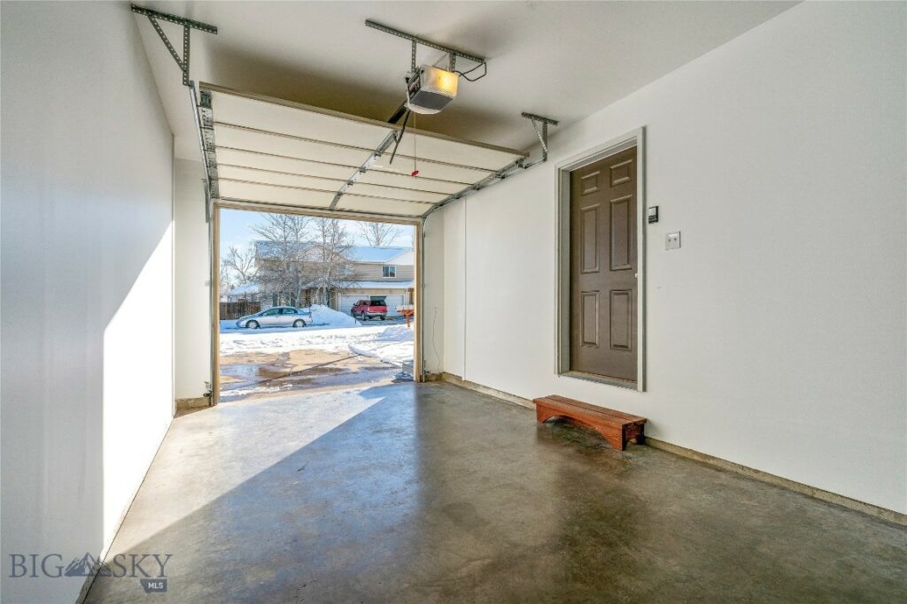 1113 W Park Avenue, Belgrade MT 59714