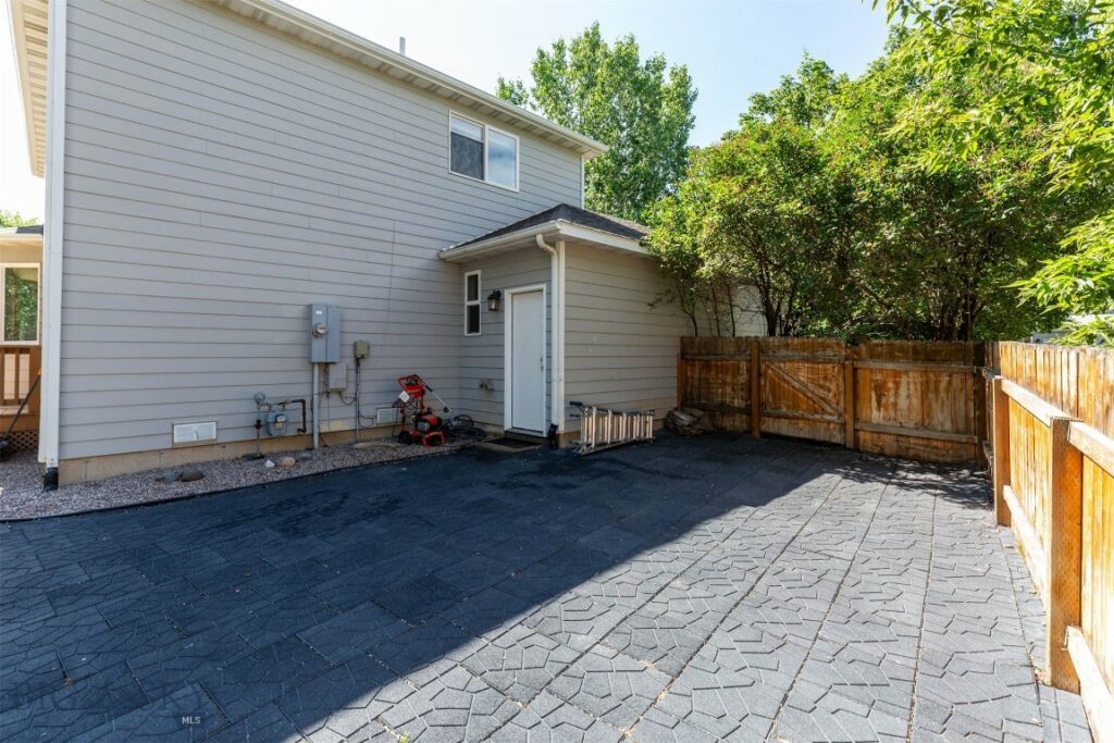 1116 Mountain Ash Avenue, Bozeman MT 59718