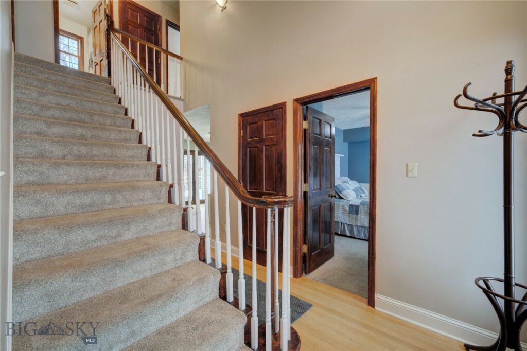 112 Arrowhead Trail Loop, Bozeman MT 59718