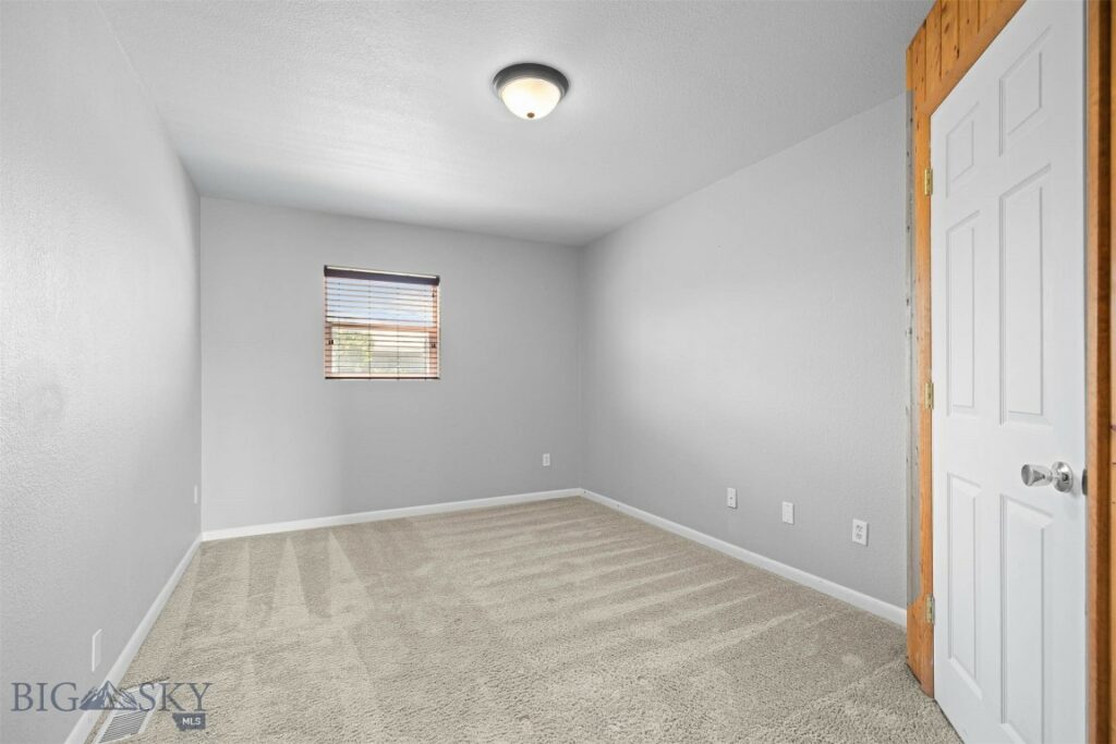112 High Ground, Livingston MT 59047