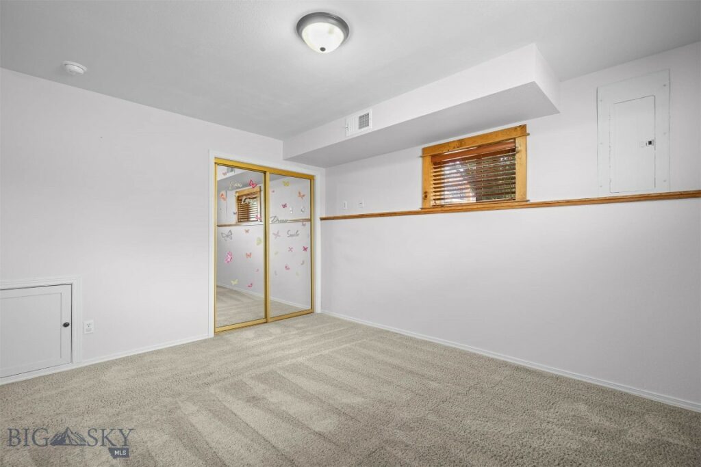 112 High Ground, Livingston MT 59047