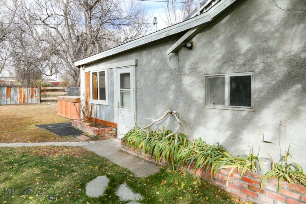 112 S Q Street, Livingston MT 59047