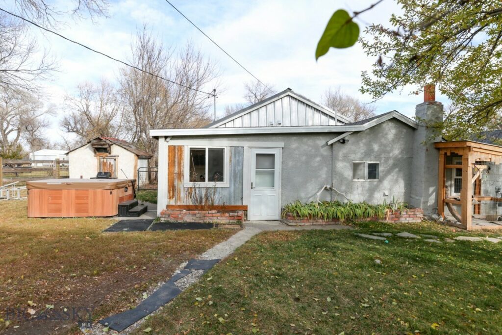 112 S Q Street, Livingston MT 59047