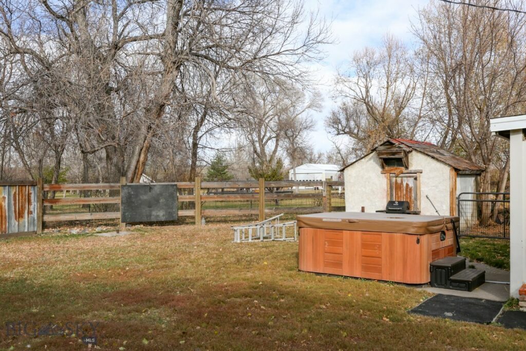 112 S Q Street, Livingston MT 59047