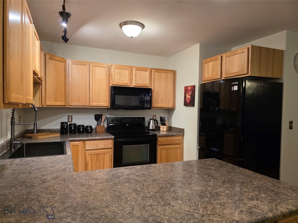 1124 Cruiser Lane, Belgrade MT 59714