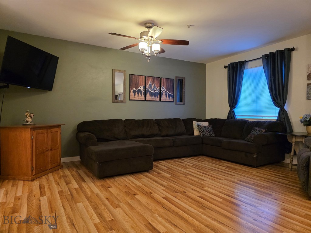 1124 Cruiser Lane, Belgrade MT 59714