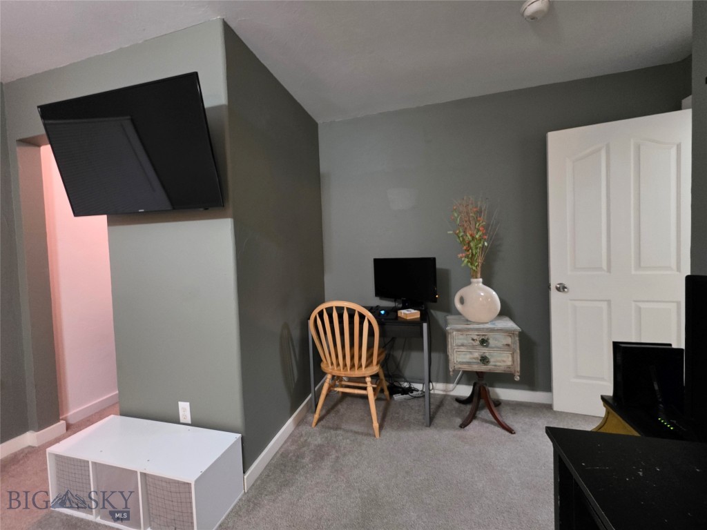 1124 Cruiser Lane, Belgrade MT 59714