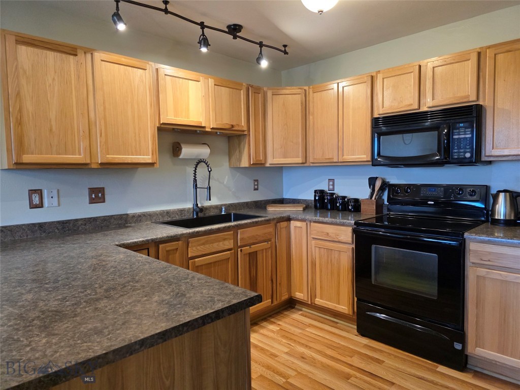 1124 Cruiser Lane, Belgrade MT 59714