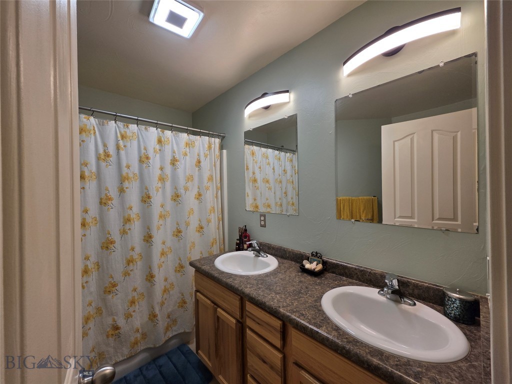 1124 Cruiser Lane, Belgrade MT 59714