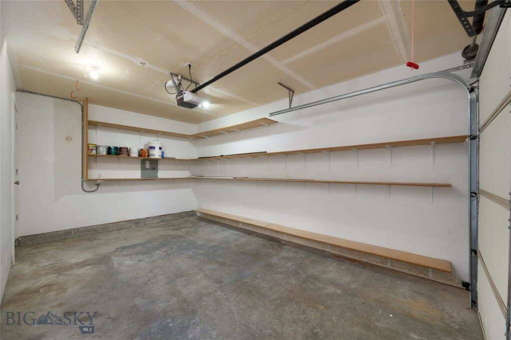 1126 Cruiser Lane, Belgrade MT 59714