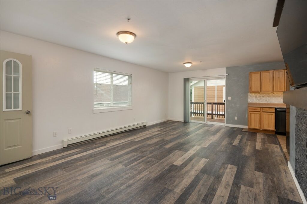 1126 Cruiser Lane, Belgrade MT 59714