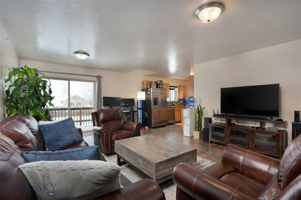 1132 Cruiser Lane, Belgrade MT 59714