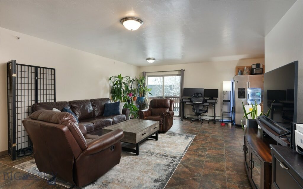 1132 Cruiser Lane, Belgrade MT 59714