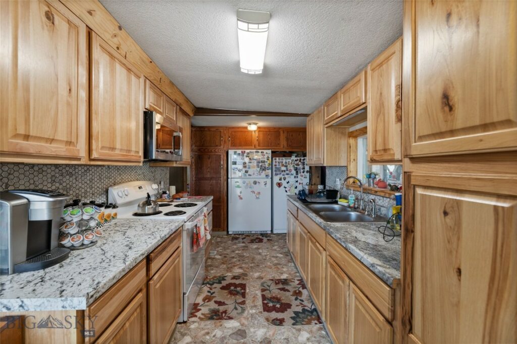 114 Willow Creek Road, Livingston MT 59047