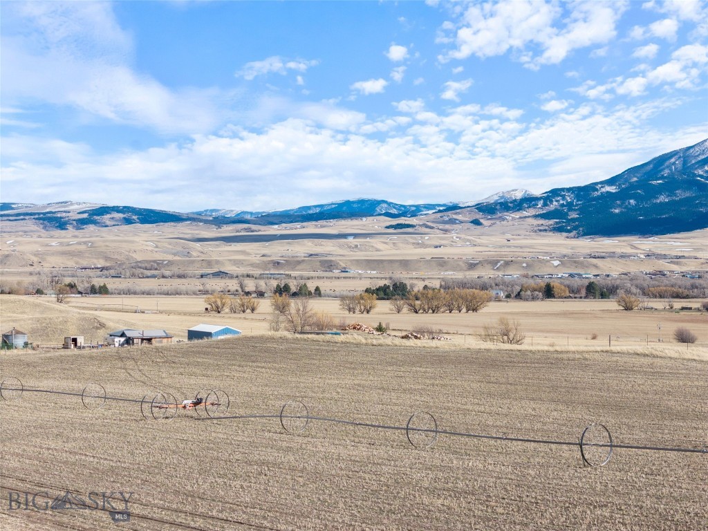114 Willow Creek Road, Livingston MT 59047