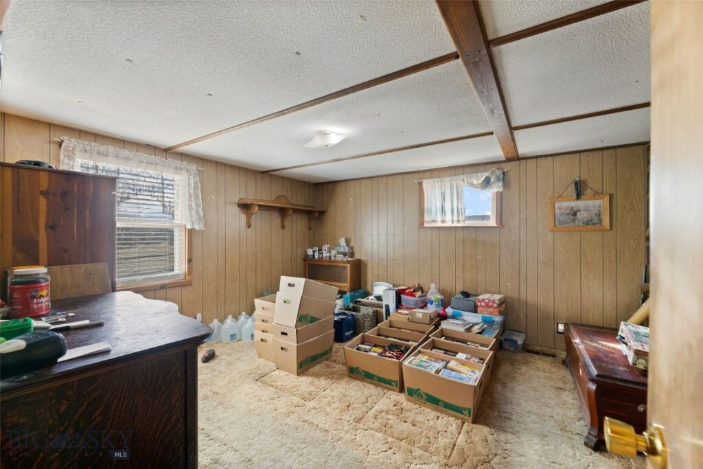 114 Willow Creek Road, Livingston MT 59047