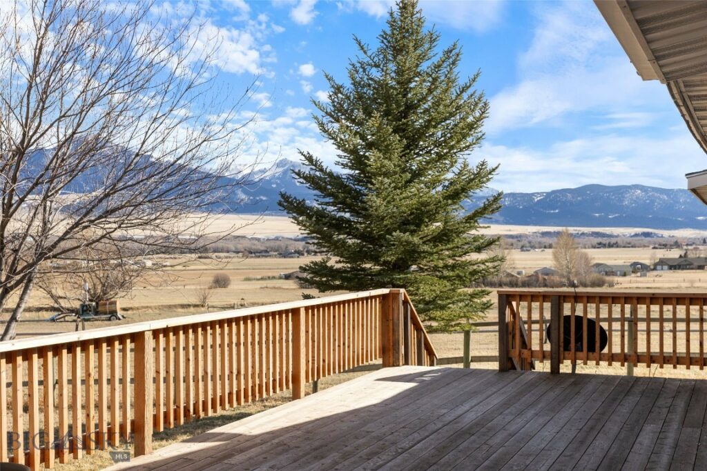 114 Willow Creek Road, Livingston MT 59047