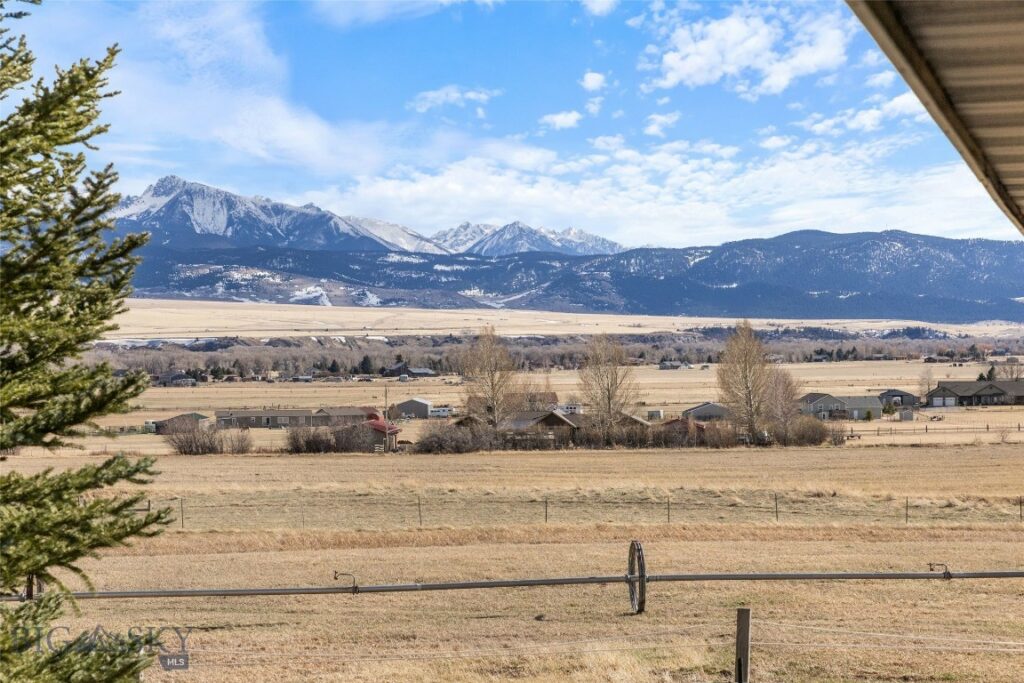114 Willow Creek Road, Livingston MT 59047