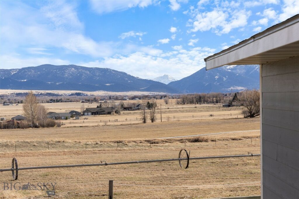 114 Willow Creek Road, Livingston MT 59047