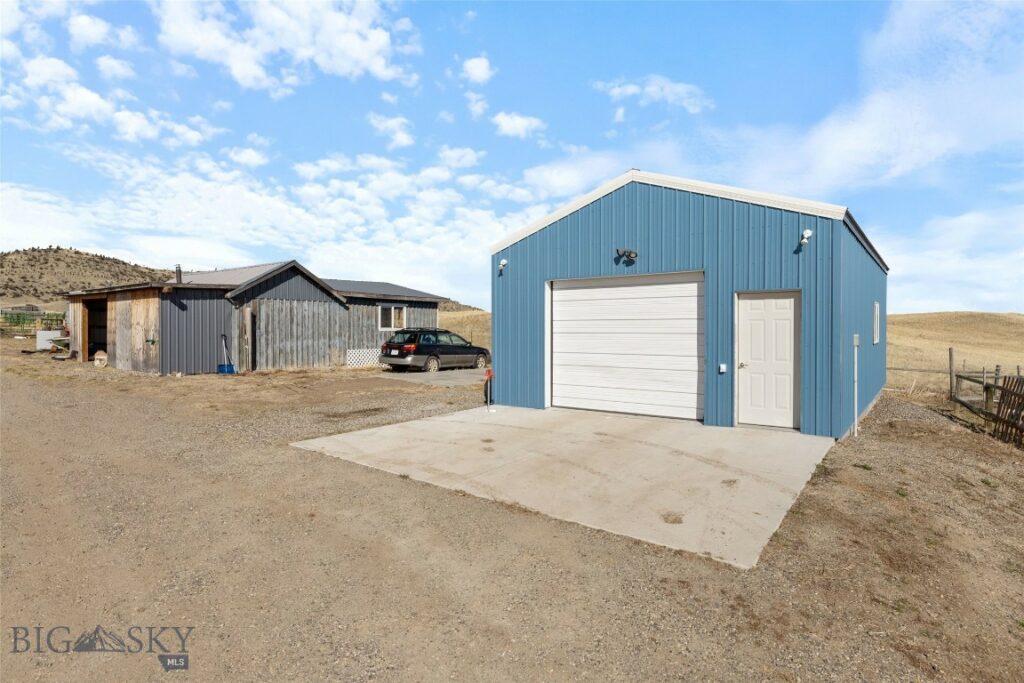 114 Willow Creek Road, Livingston MT 59047