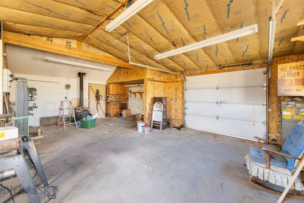 114 Willow Creek Road, Livingston MT 59047