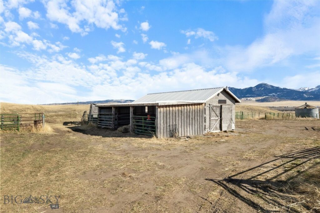 114 Willow Creek Road, Livingston MT 59047