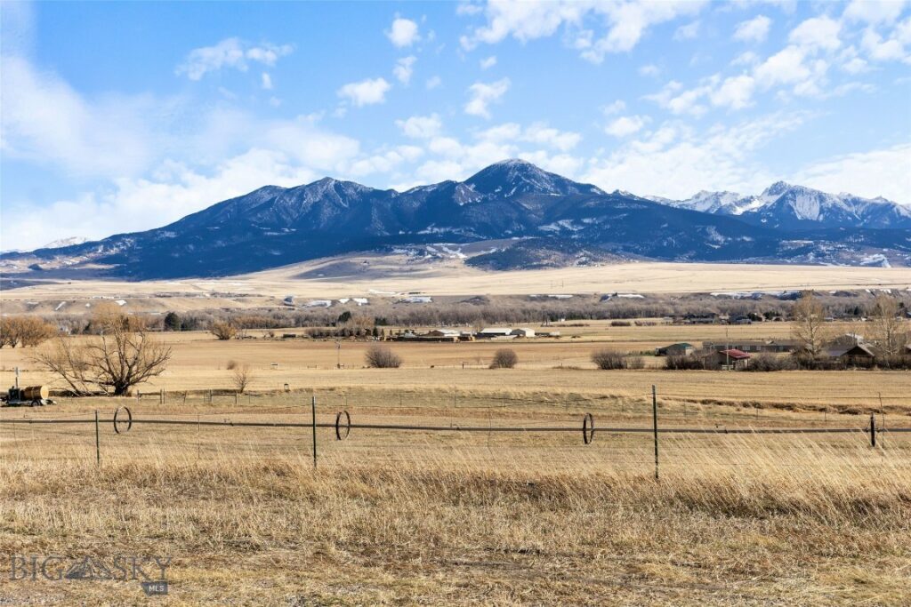 114 Willow Creek Road, Livingston MT 59047