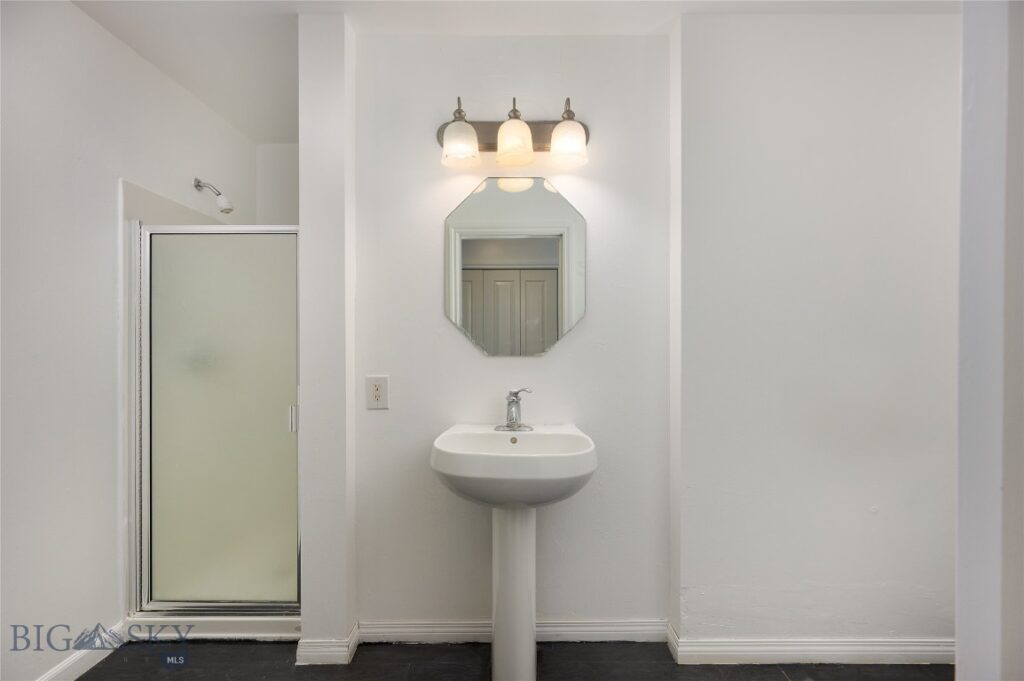 1140 N 27th Avenue, Bozeman MT 59718