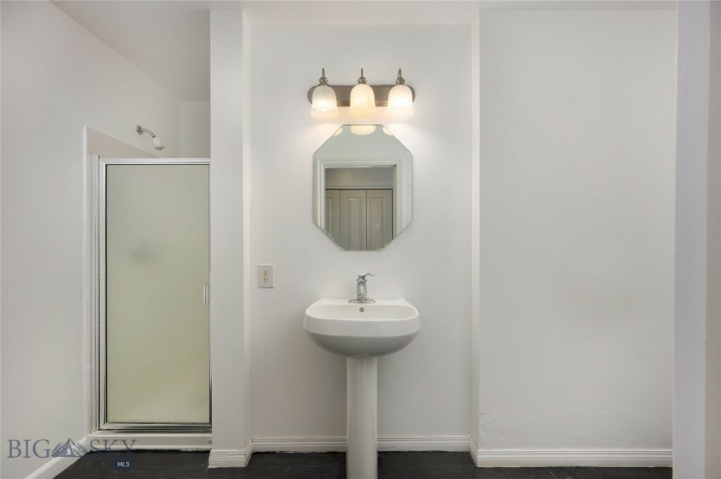 1140 N 27th Avenue, Bozeman MT 59718