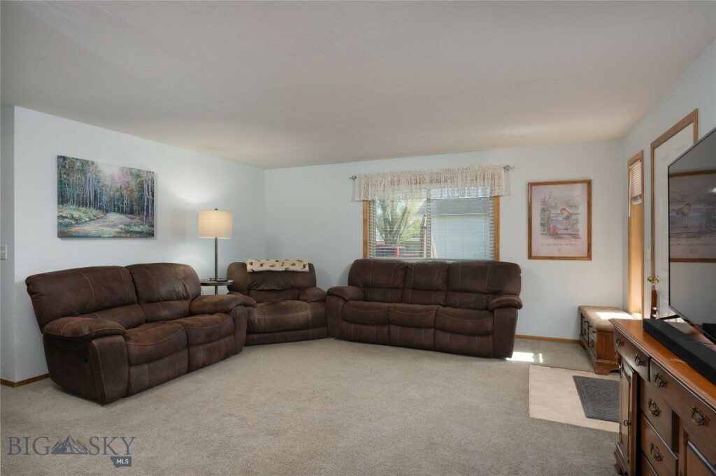 115 8th, Belgrade MT 59714
